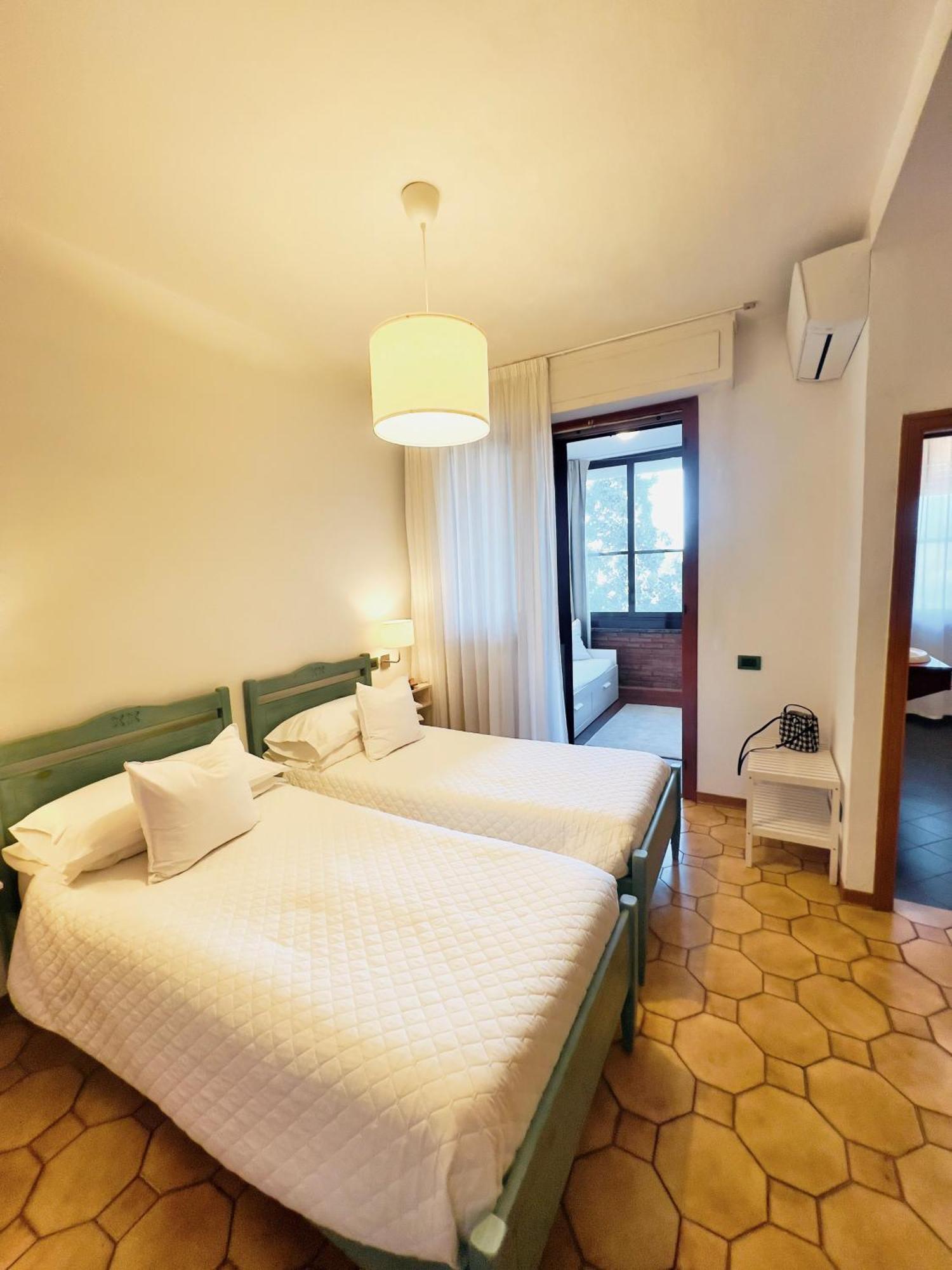 Villa Lavinia B&B 蒙泰斯库达伊奥 客房 照片